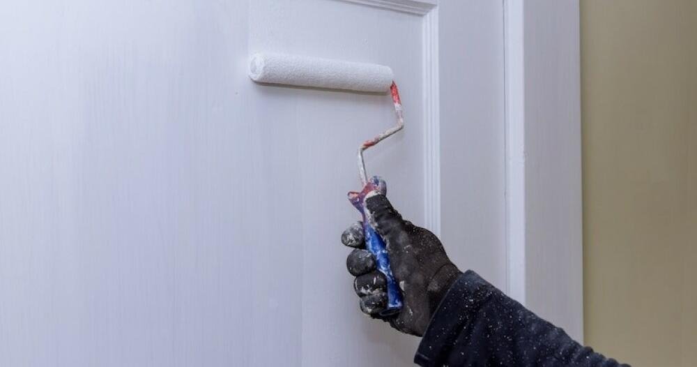 Door & Furniture Painting Services in Dubai 4